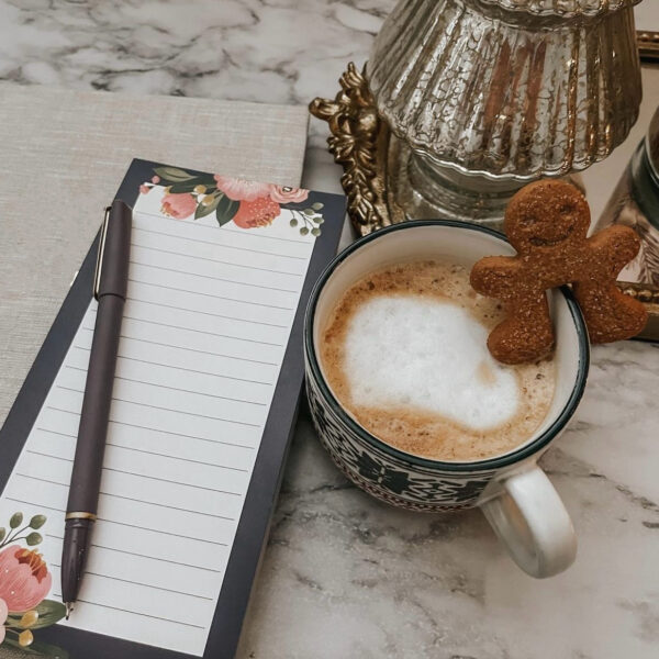 10 Journal Prompts for a Luxurious Holiday Season